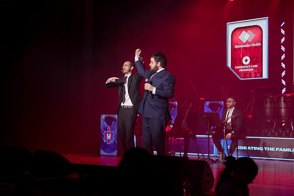320